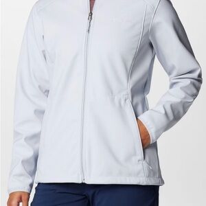 Columbia Women's white Kruser ridge softshell jacket